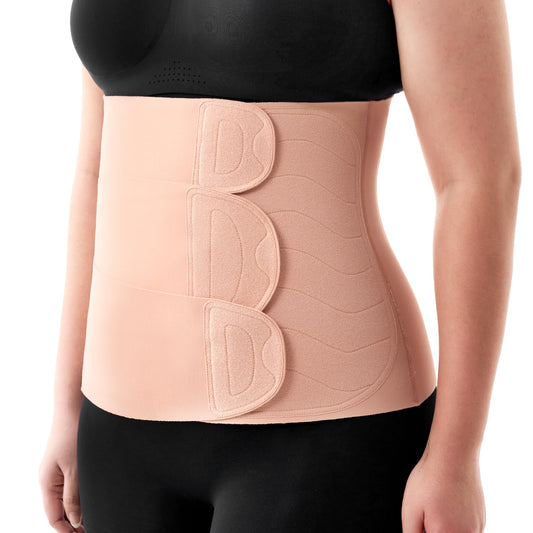 Momcozy faja postparto frontal mostrando soporte y discreción