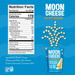 Moon Cheese en mano para comparar tamaño y portabilidad cómoda