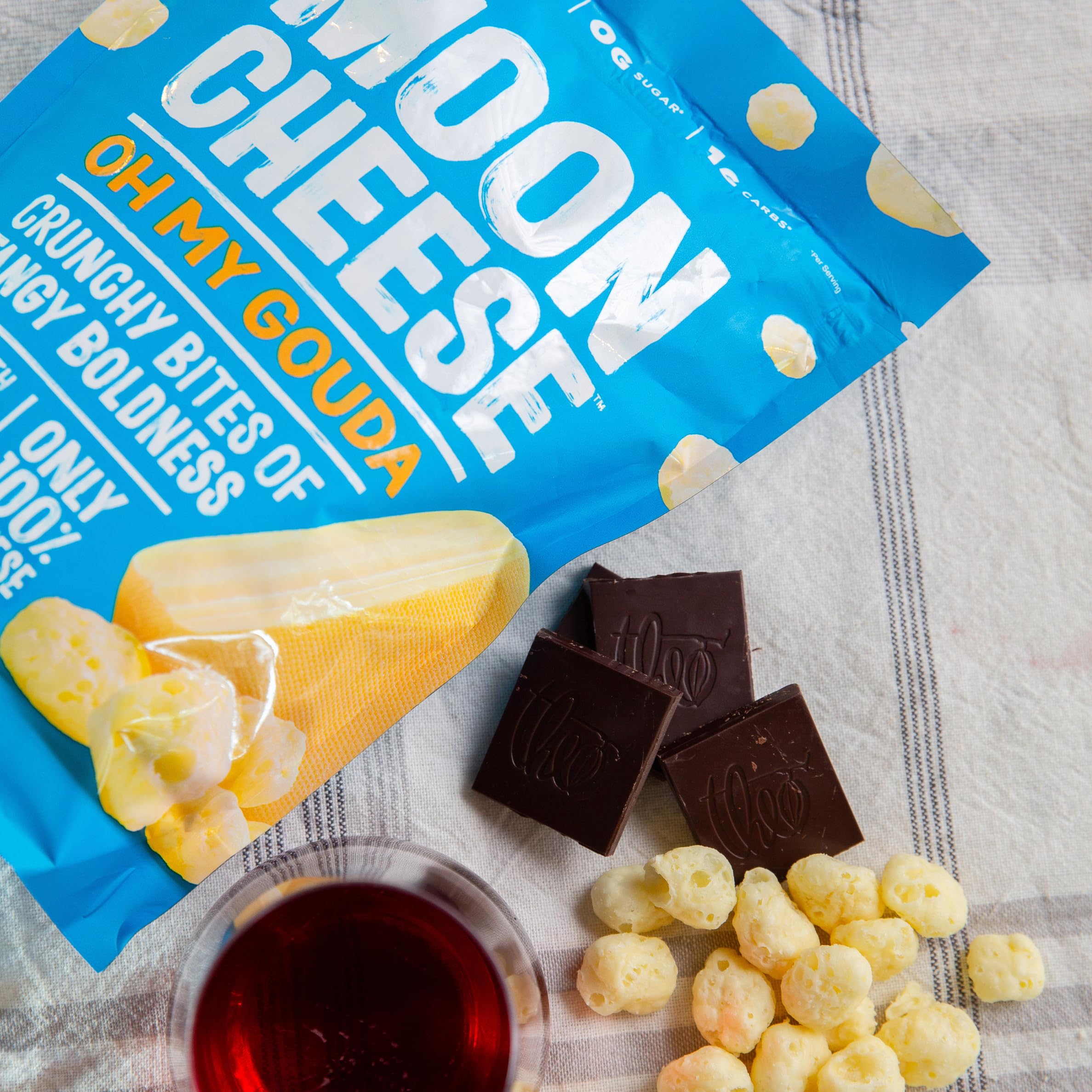 Moon Cheese como topping en ensalada, añade crujiente y sabor