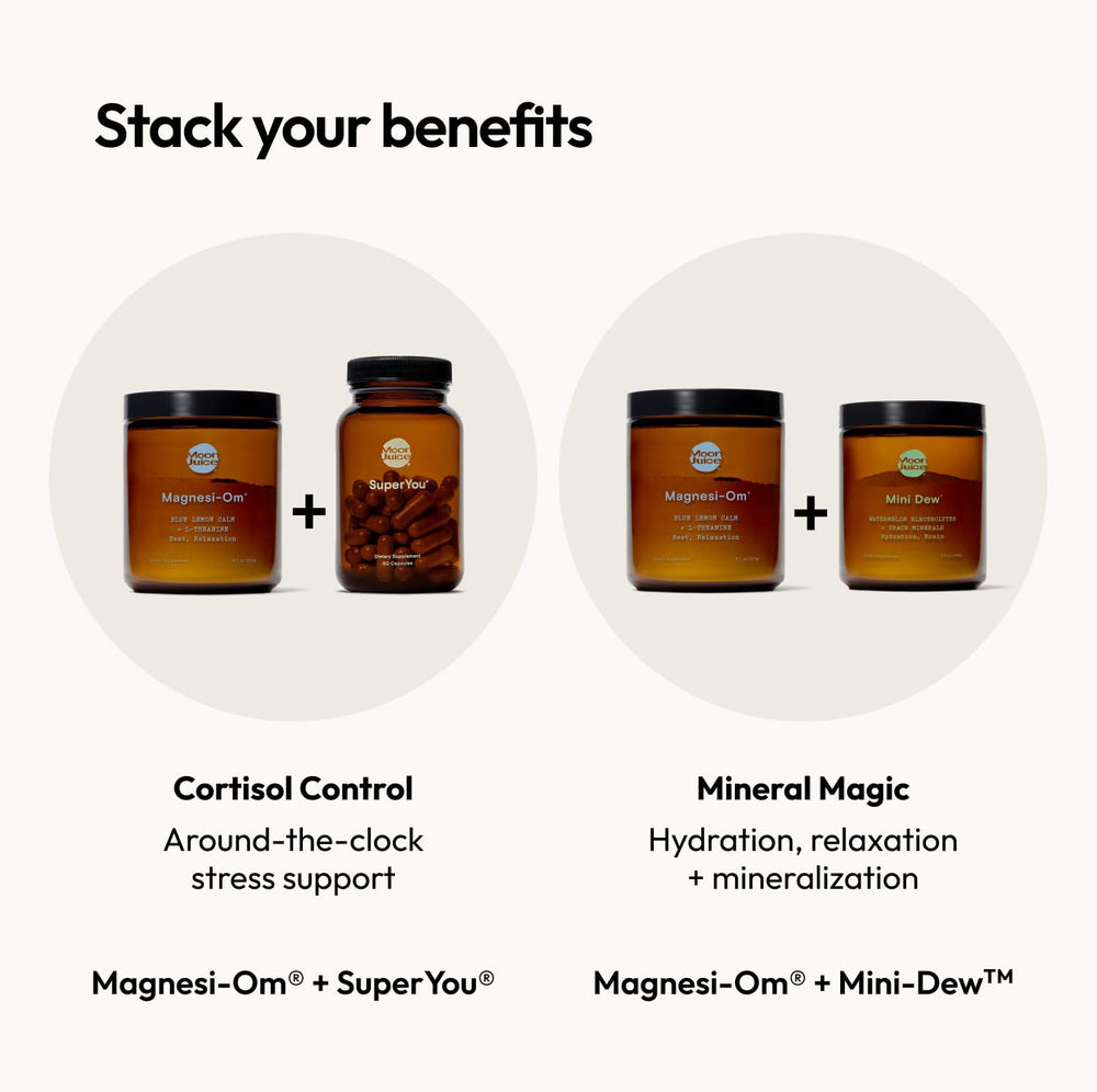 Moon Juice escena lifestyle con vela y libro, promueve calma antes de dormir