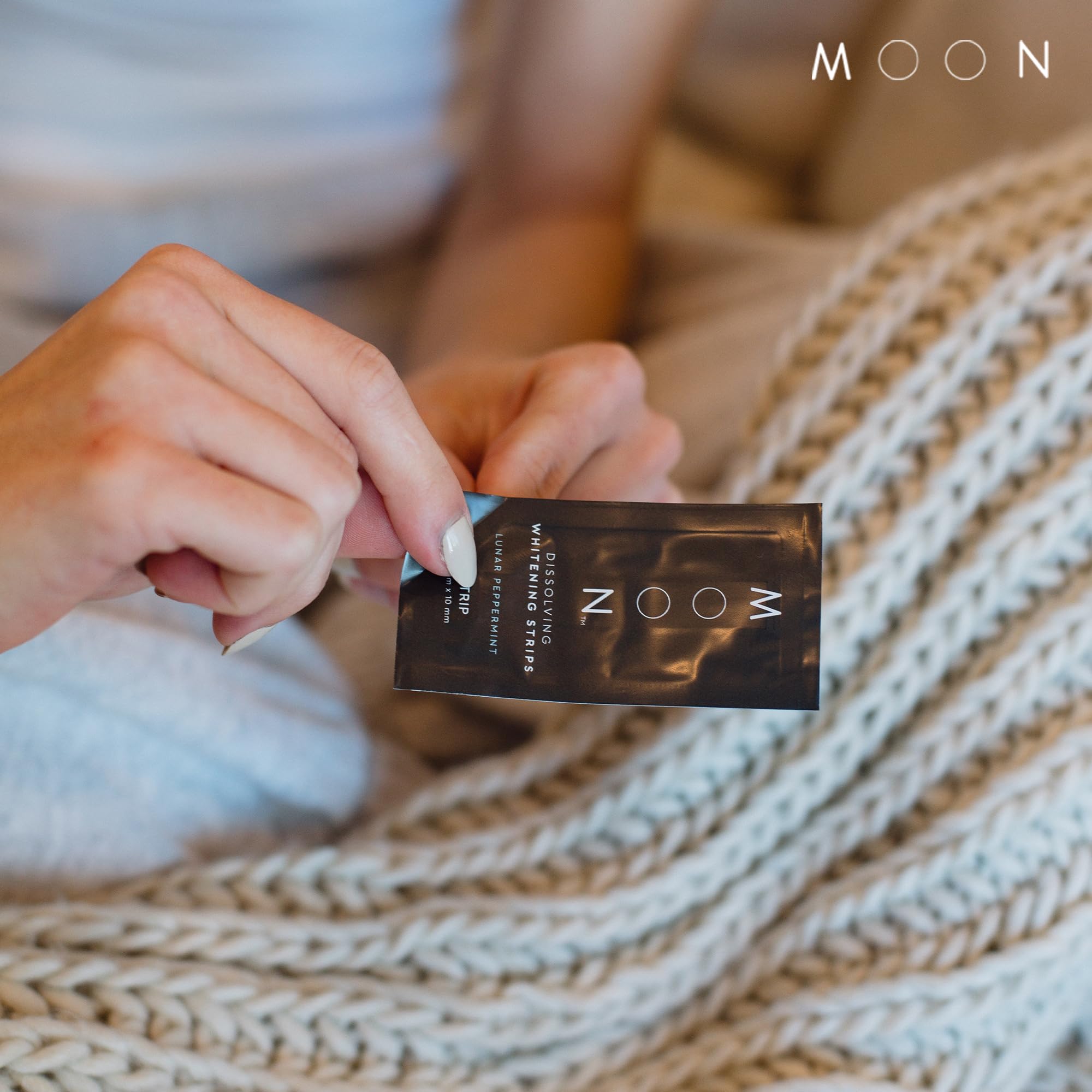 MOON ingredientes con aceites esenciales y peróxido de hidrógeno beneficiosos