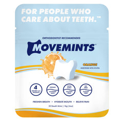 Movemints primer plano de la textura con ranuras patentes para asentar alineadores