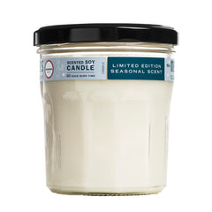 Mrs. MEYER'S vela Snow Drop tapa decorativa mostrada de cerca, conserva la fragancia