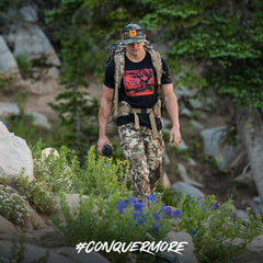 MTN OPS en escenario de entrenamiento al aire libre mostrando uso práctico y rendimiento