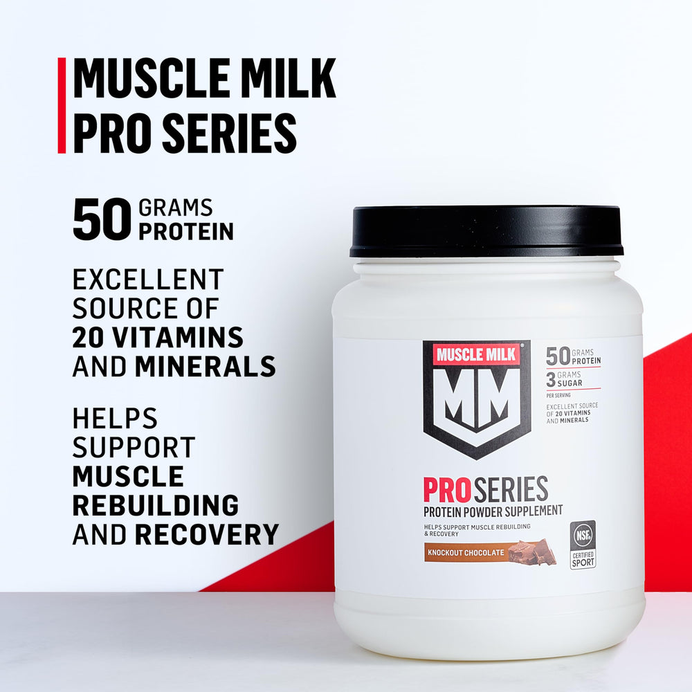 Cucharada dosificadora con polvo Muscle Milk, facilita 50 g de proteína por porción