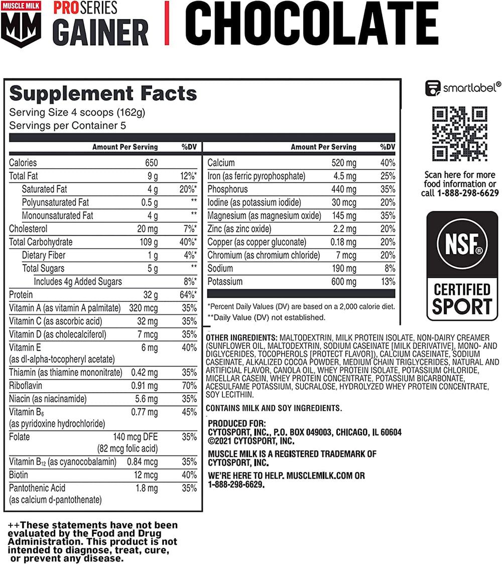 Deportista bebiendo Muscle Milk Gainer tras entrenamiento para recuperar energía