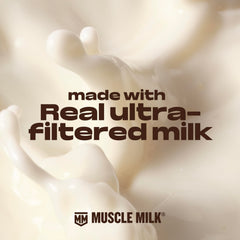 Muscle Milk PRO primer plano de la textura cremosa del batido resaltando su consistencia rica