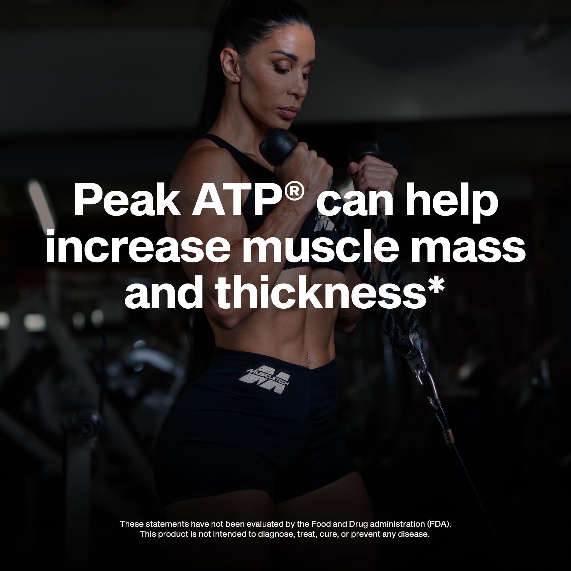 MuscleTech cápsula comparada con mano para visualizar el tamaño real