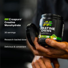 MuscleTech tabletas junto a pesas en gimnasio mostrando uso práctico post-entreno