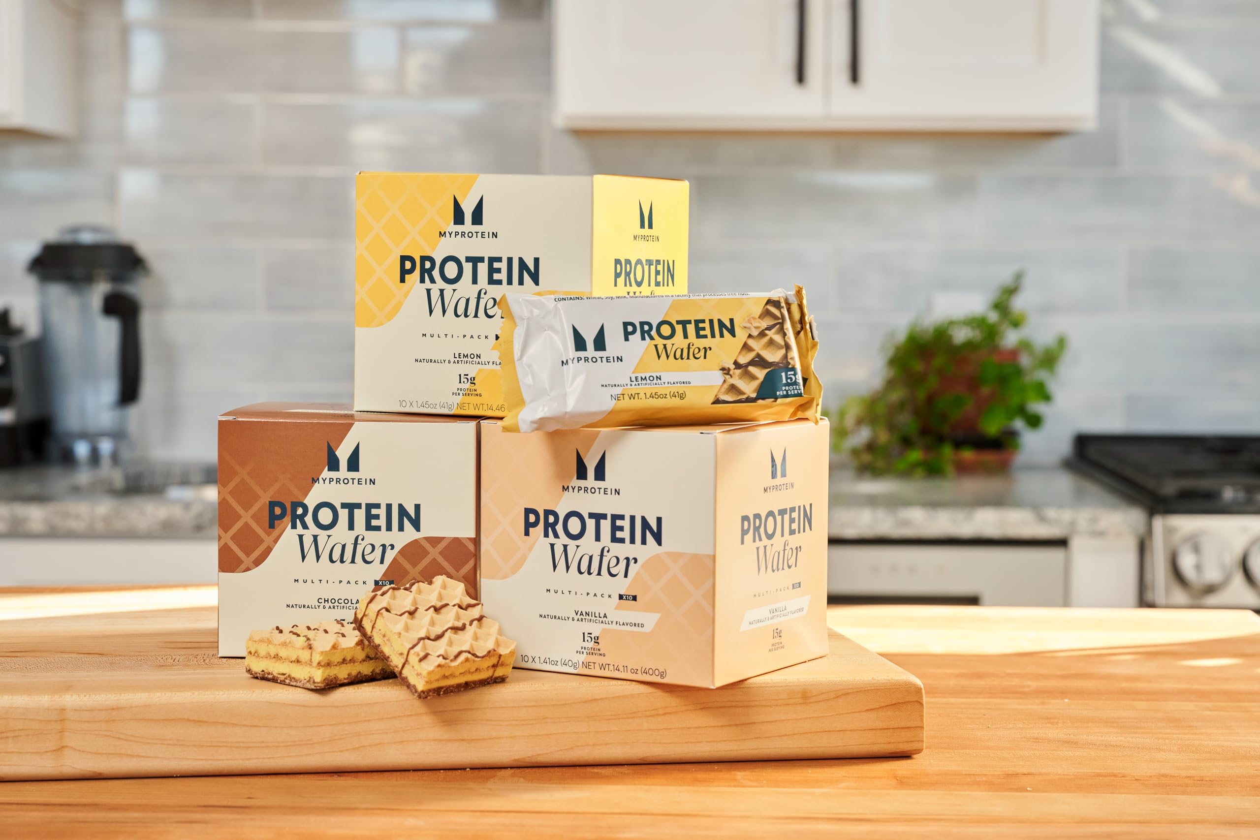 Myprotein cobertura de chocolate en detalle, aspecto indulgente bajo en azúcar