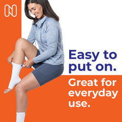 NanoSocks en pie de mujer trabajando, soporte durante jornadas largas
