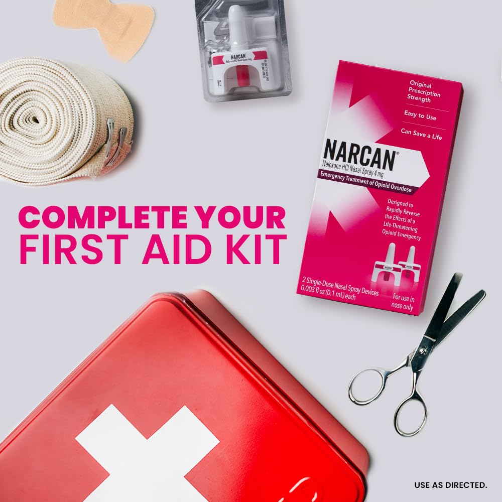NARCAN tamaño junto a mano para visualizar escala y transporte práctico