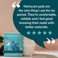 natracare toalla colocada en ropa interior, discreción y confort visible