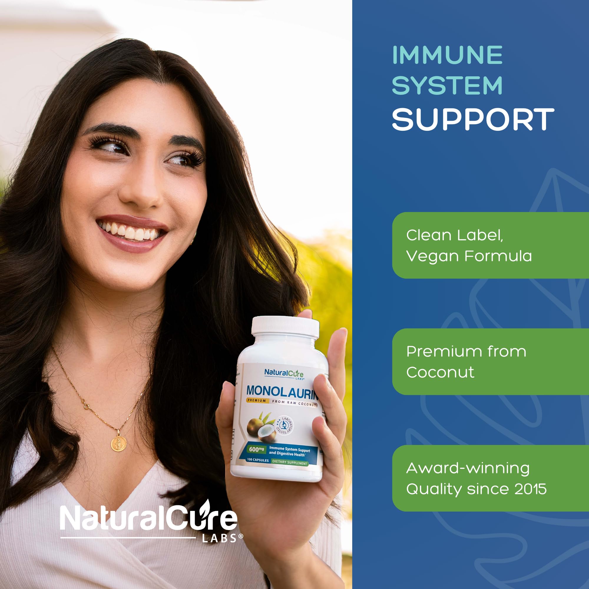 Natural Cure Labs cápsulas en mano para comparar tamaño y dosificación