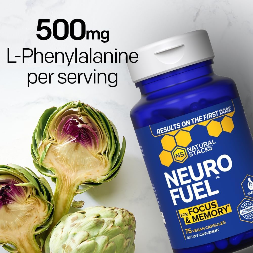 NATURAL STACKS NeuroFuel cápsulas en mano para mostrar dosis y facilidad