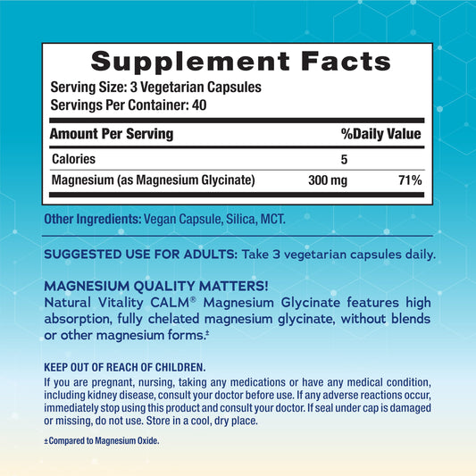 Natural Vitality cápsula en mano, muestra tamaño y fácil ingestión