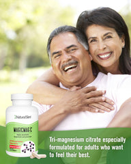 NaturalSlim frasco en mesita de noche sugiere uso nocturno relajante