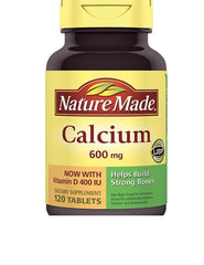 Nature Made frasco frontal mostrando etiqueta clara y aporte de calcio y vitamina D