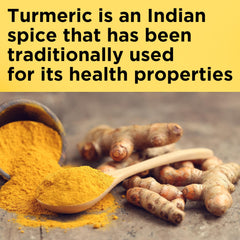 Cápsula de Nature Made Turmeric en mano para visualizar tamaño y facilidad de toma