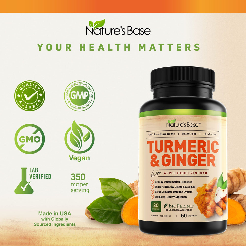 Nature's Base cápsula en mano para comparar tamaño y dosificación
