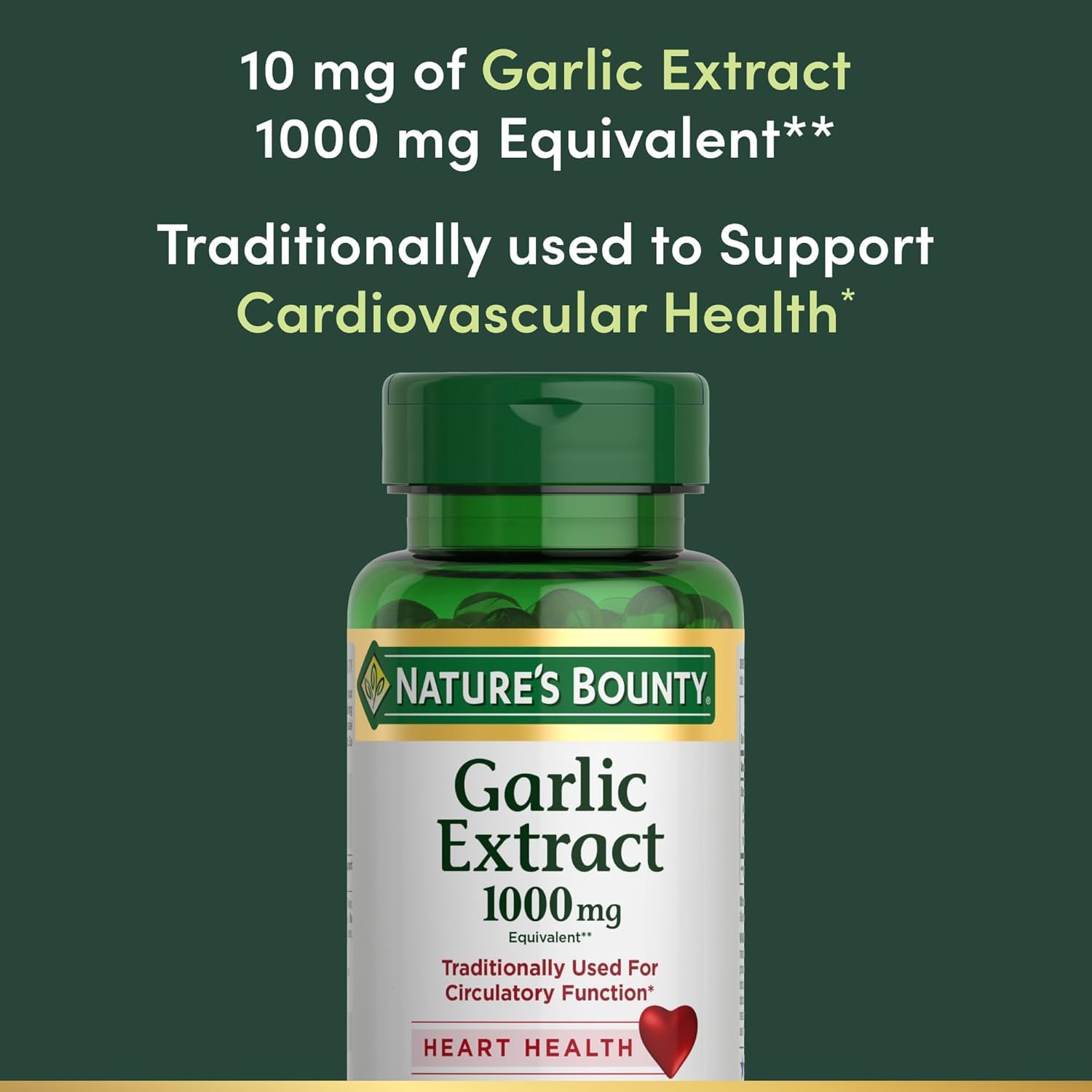 Nature's Bounty softgel en mano para comparar tamaño y facilidad de uso