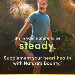 Nature's Bounty cápsula junto a desayuno, conveniencia para la rutina diaria