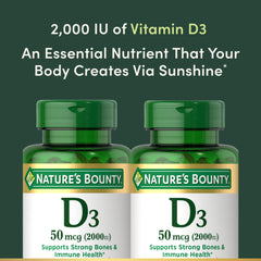 Nature's Bounty cápsula de Vitamina D3 en mano para demostrar facilidad de ingestión