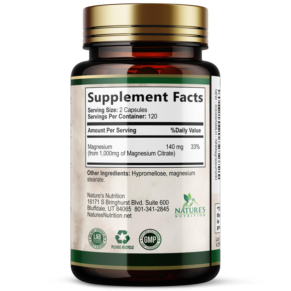 Nature's Nutrition botella sobre mesa de madera enfatizando envase vegano