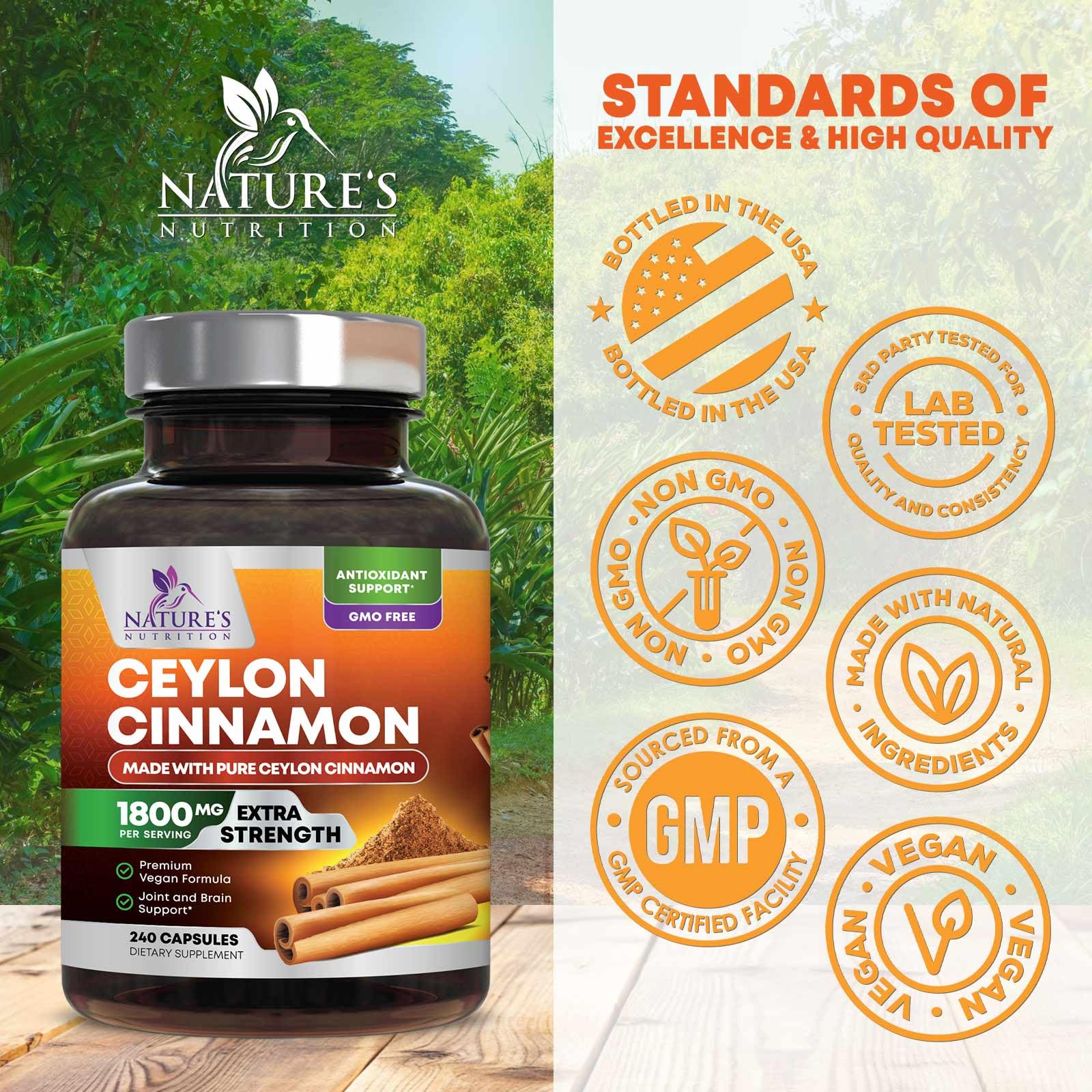 Nature's Nutrition cápsula en mano para comparar escala y facilidad de ingestión