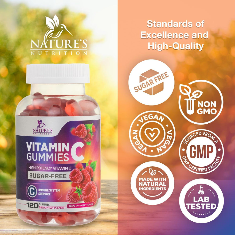 Nature's Nutrition gominolas en mano para mostrar tamaño y dosificación práctica