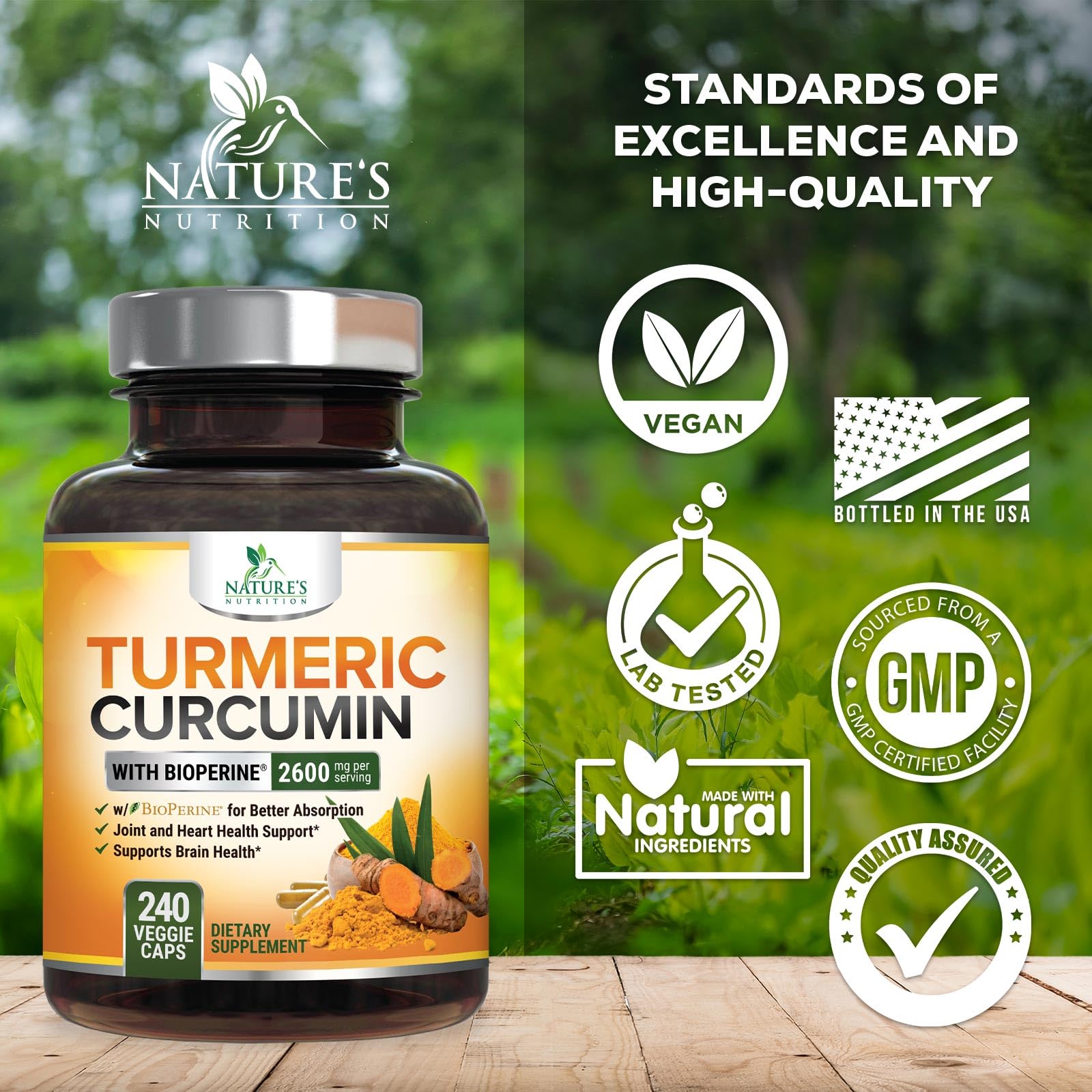 Natures Nutrition cápsula en mano para visualizar tamaño y manejo