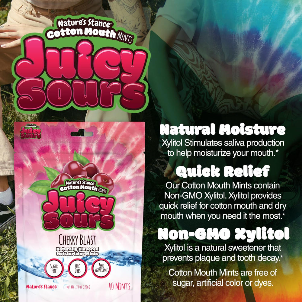 Nature's Stance pastillas en mano listos para disolverse y calmar la sequedad
