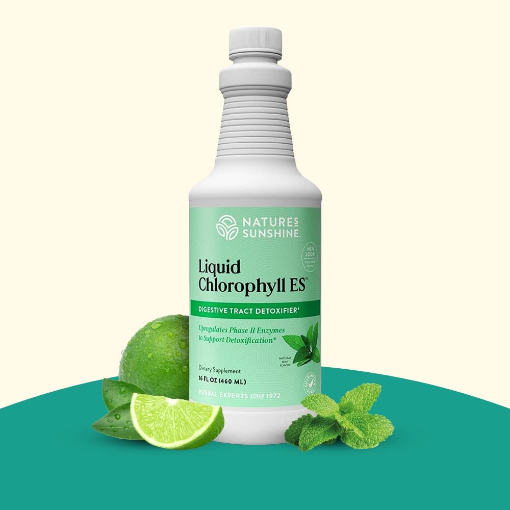 Nature's Sunshine clorofila servida en vaso para consumo diario refrescante
