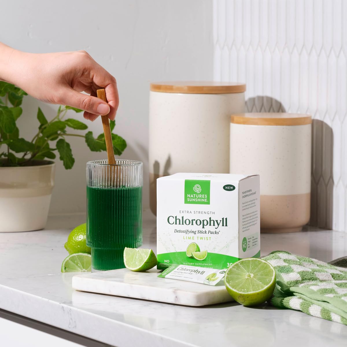 Nature's Sunshine etiqueta con ingredientes y beneficios, ventaja transparencia