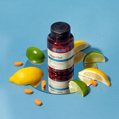 Nature's Sunshine Mega-Chel en mano para comparar tamaño y planificar la toma diaria