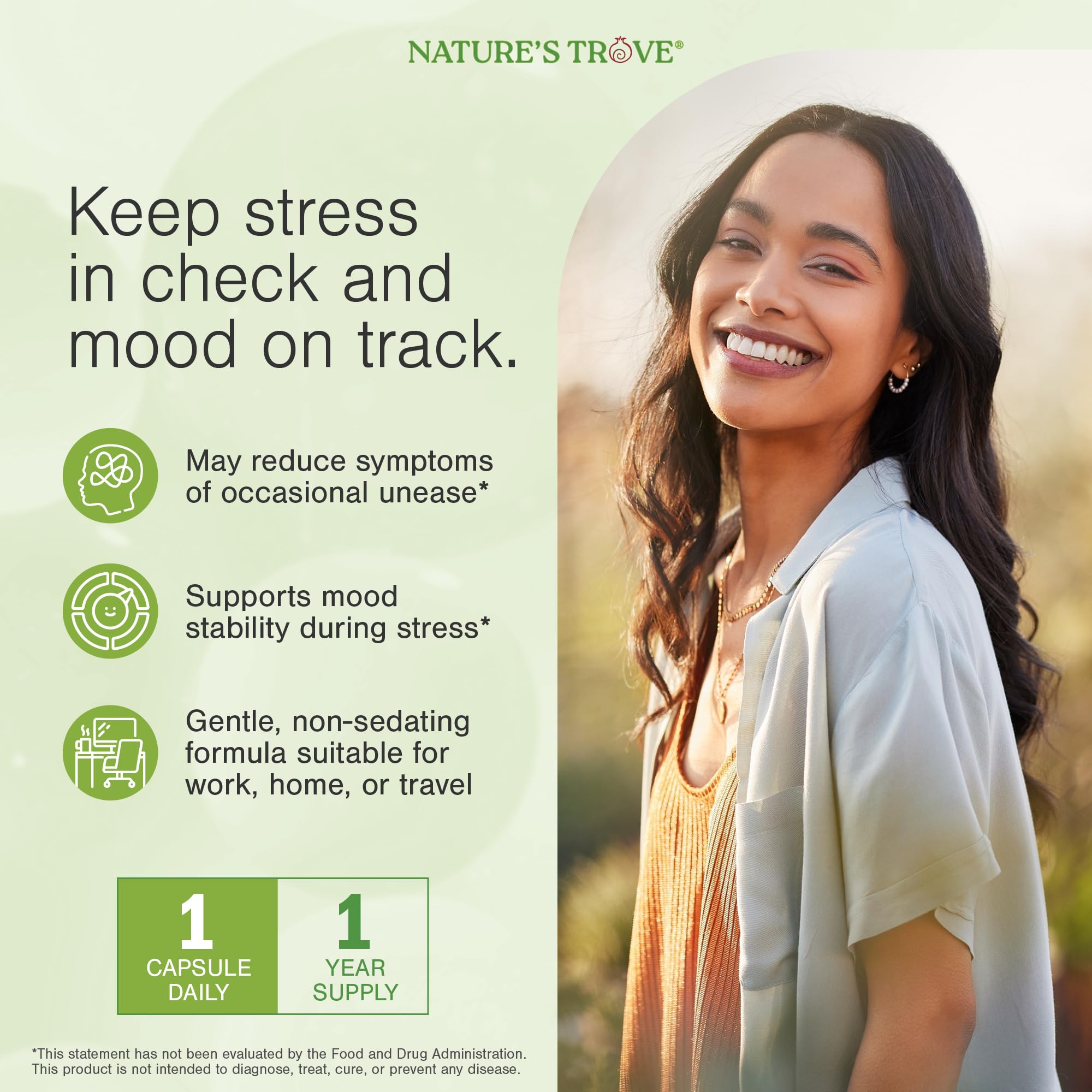 Nature's Trove cápsula en mano para apreciar tamaño y dosificación