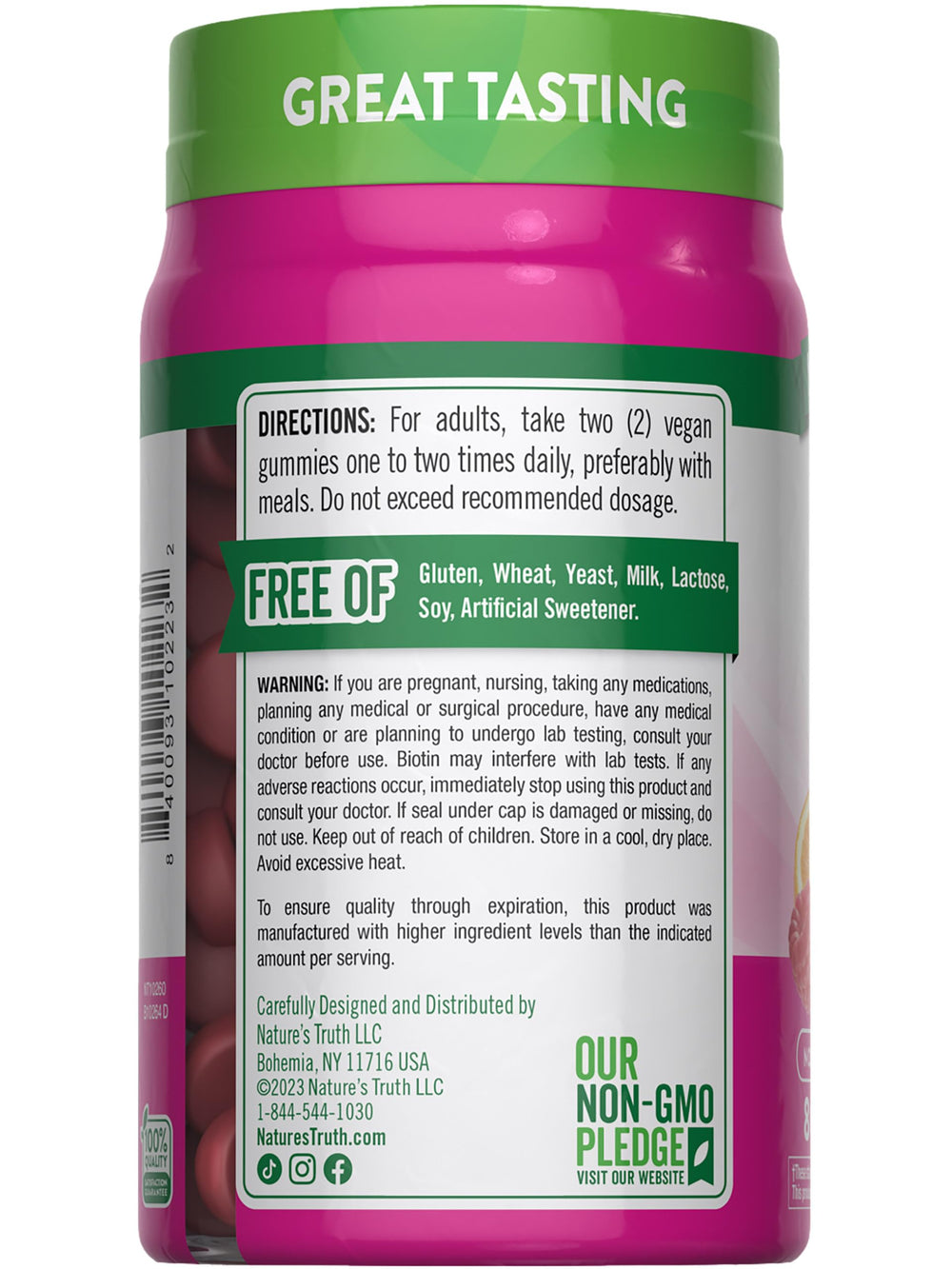 Nature's Truth ambiente de baño con frasco sobre repisa, integración al cuidado personal