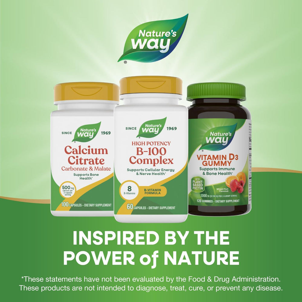 Nature's Way persona tomando cápsula con agua, apoyo al metabolismo diario