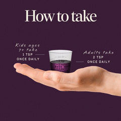Nature's Way cuchara con jarabe midiendo la dosis recomendada claramente