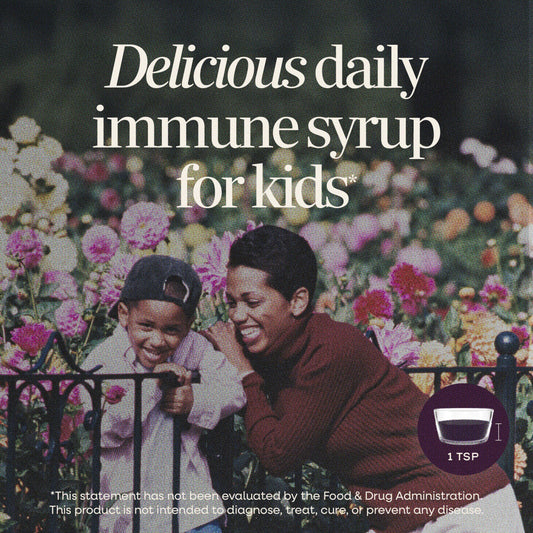 Nature's Way Sambucus detalle de la etiqueta con ingredientes clave y beneficios visibles