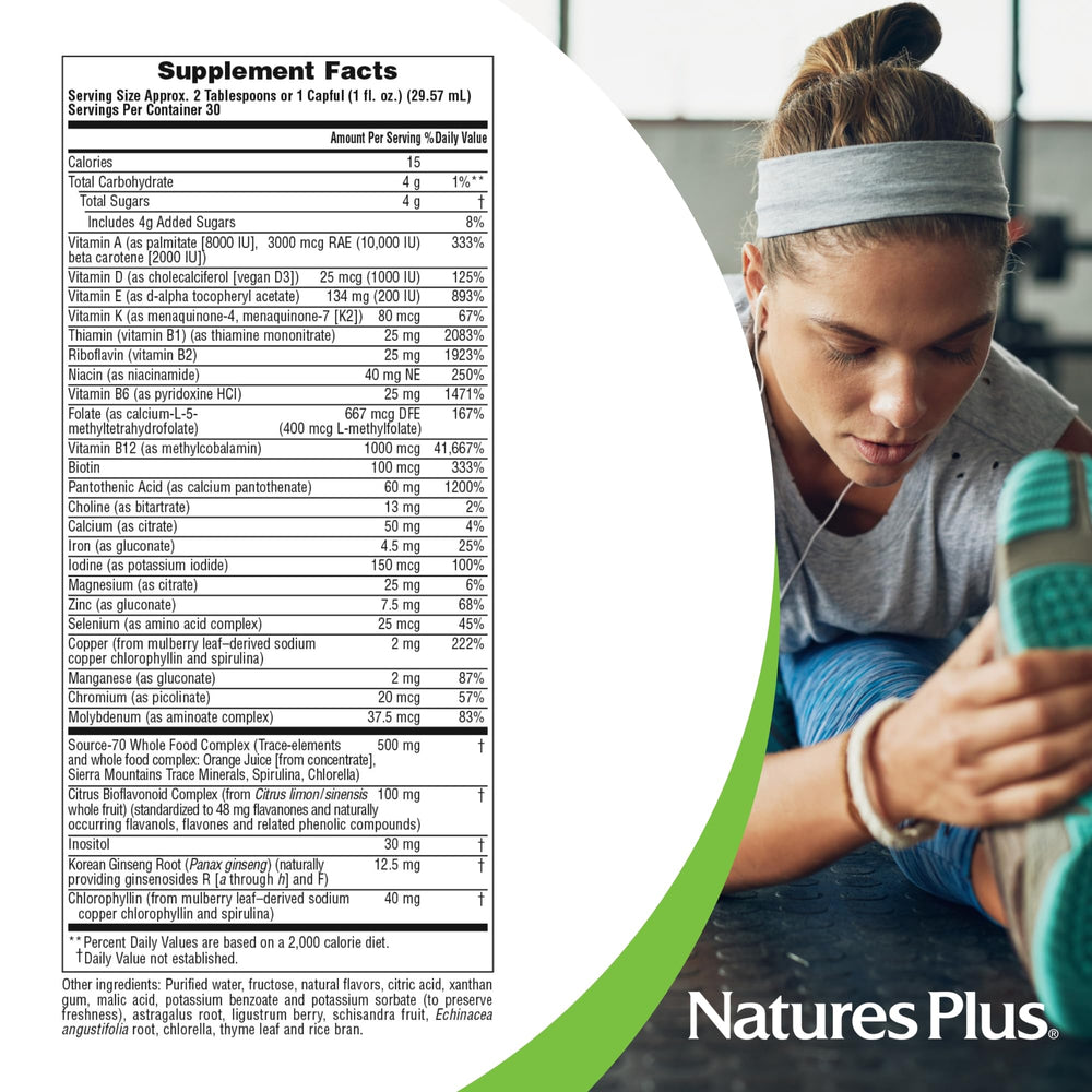 NaturesPlus botella en mano para comparar escala y porciones por envase