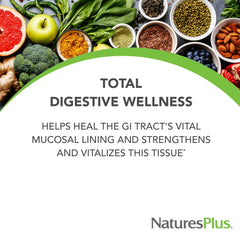 NaturesPlus tableta en mano para comparar tamaño y dosificación