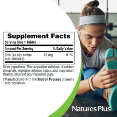 Primer plano de la etiqueta NaturesPlus Zinc con lista de ingredientes y pureza