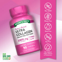 Nature's Truth caplet en mano para comparar tamaño y dosificación conveniente