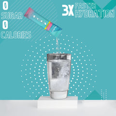 NatureWorks sticks junto a mochila y botellas, solución portable para actividad diaria