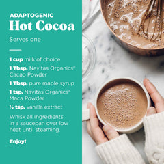 Navitas Organics maca junto a cuchara para comparar tamaño y porción