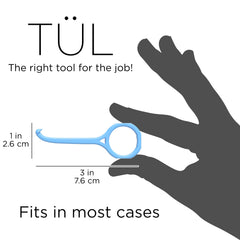 Comparación de tamaño TÜL de NCASE junto a una mano para mostrar ergonomía y control