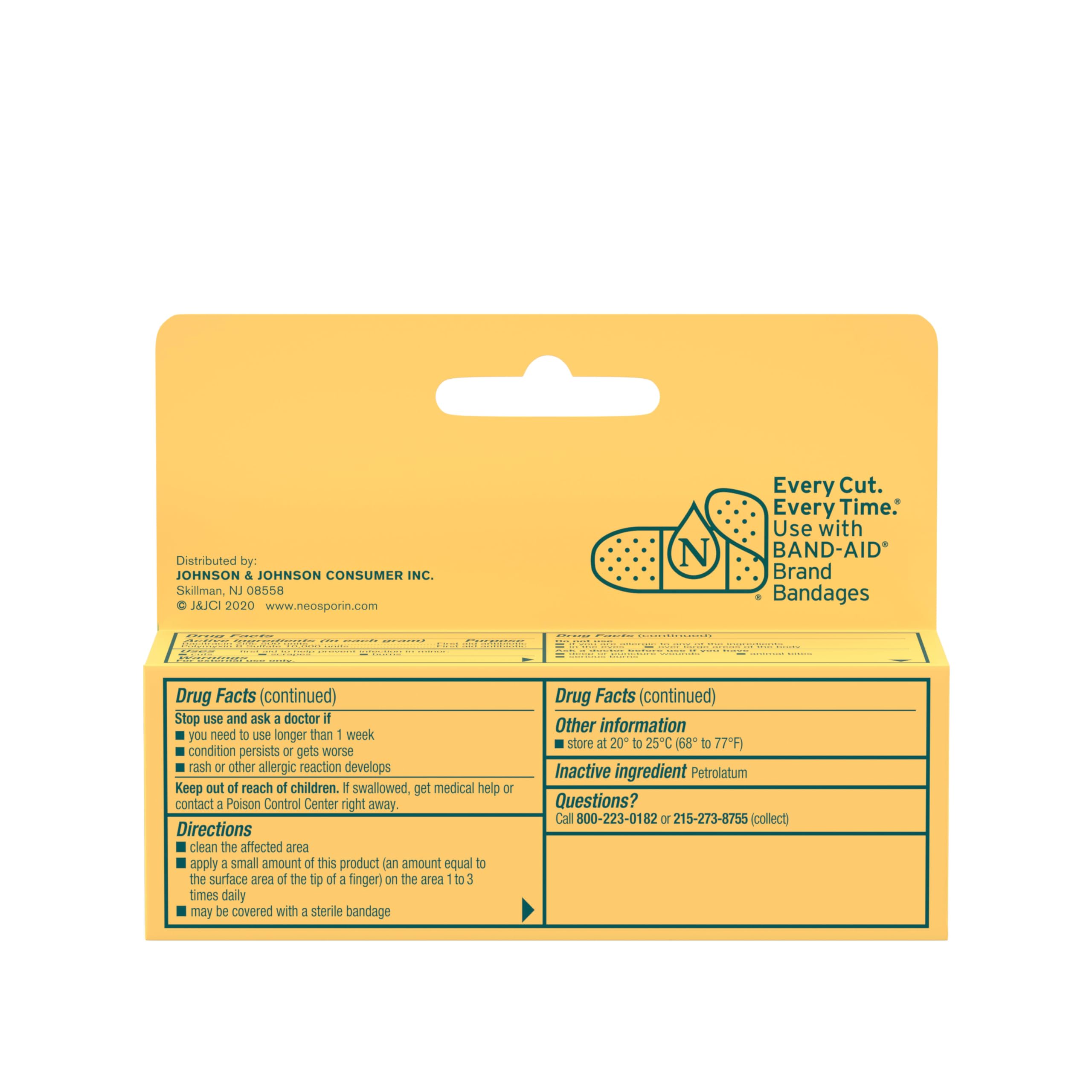Neosporin comparación de tamaño en mano fácil de transportar