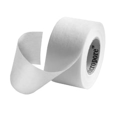 Nexcare vendaje en muñeca que muestra conformabilidad y movimiento
