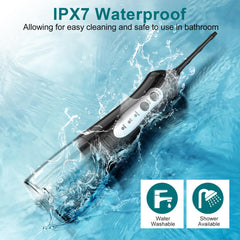 Nicefeel en baño demostrando resistencia IPX7 y uso seguro